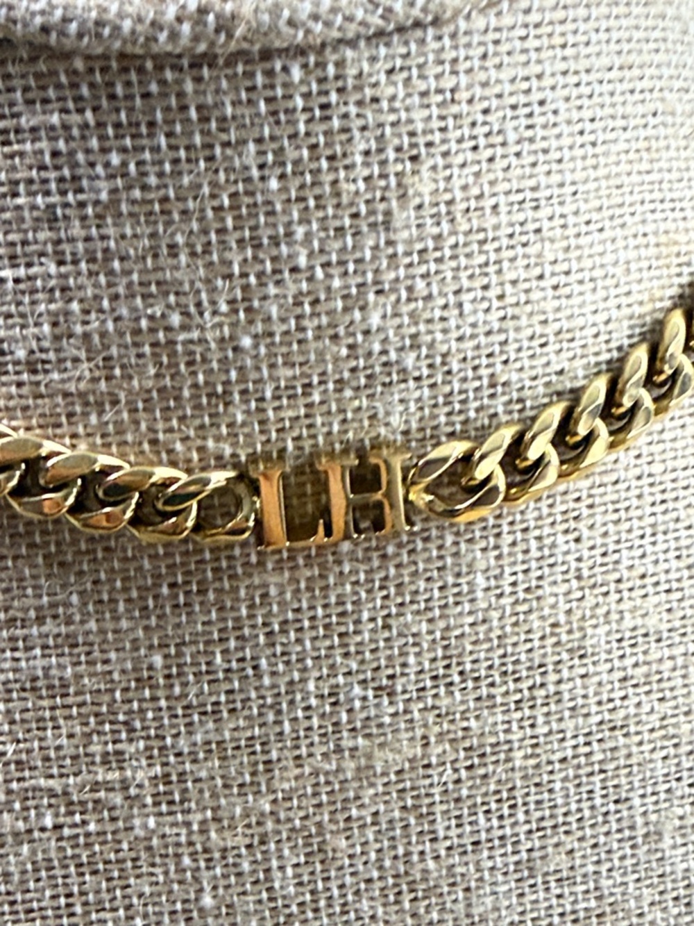 Gold-Tone Curb Chain Choker Necklace - Women Jewelry stainless steel - Picture 2 of 4